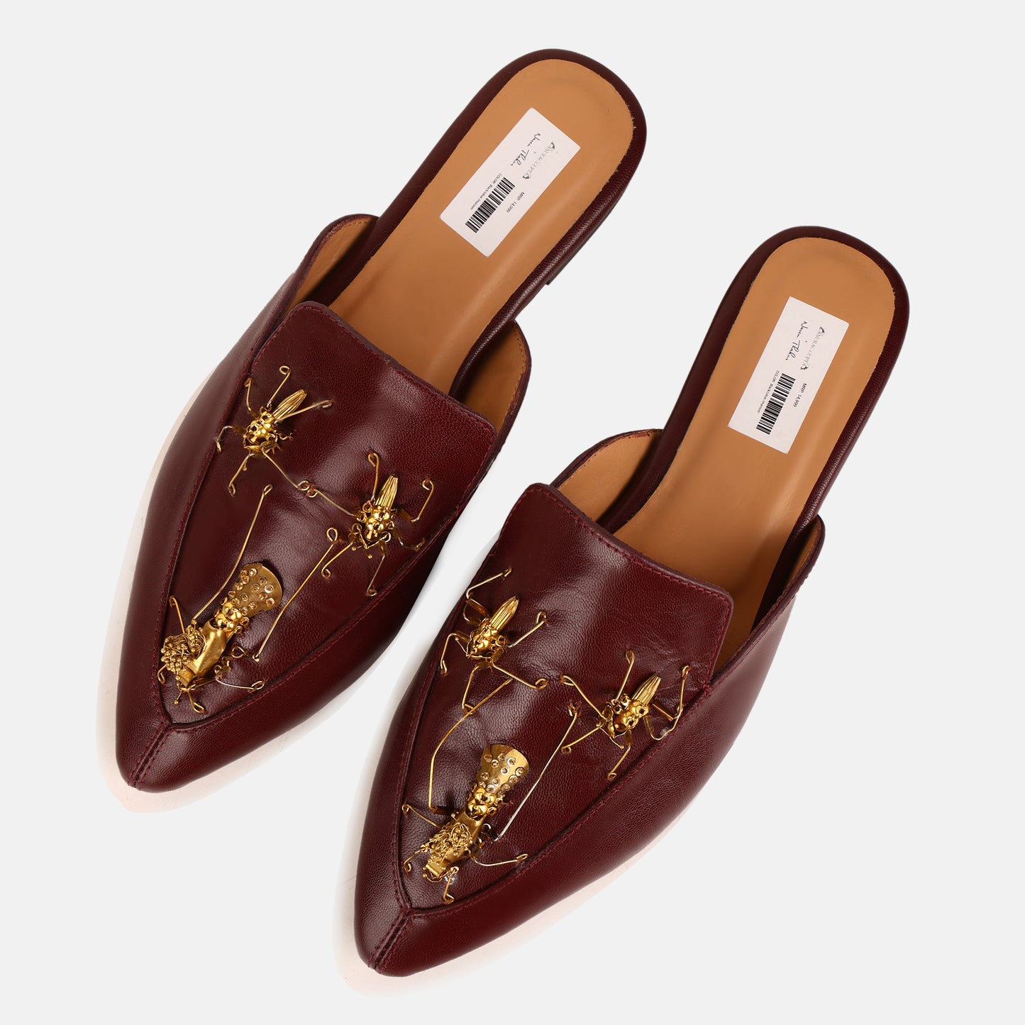 color:maroon