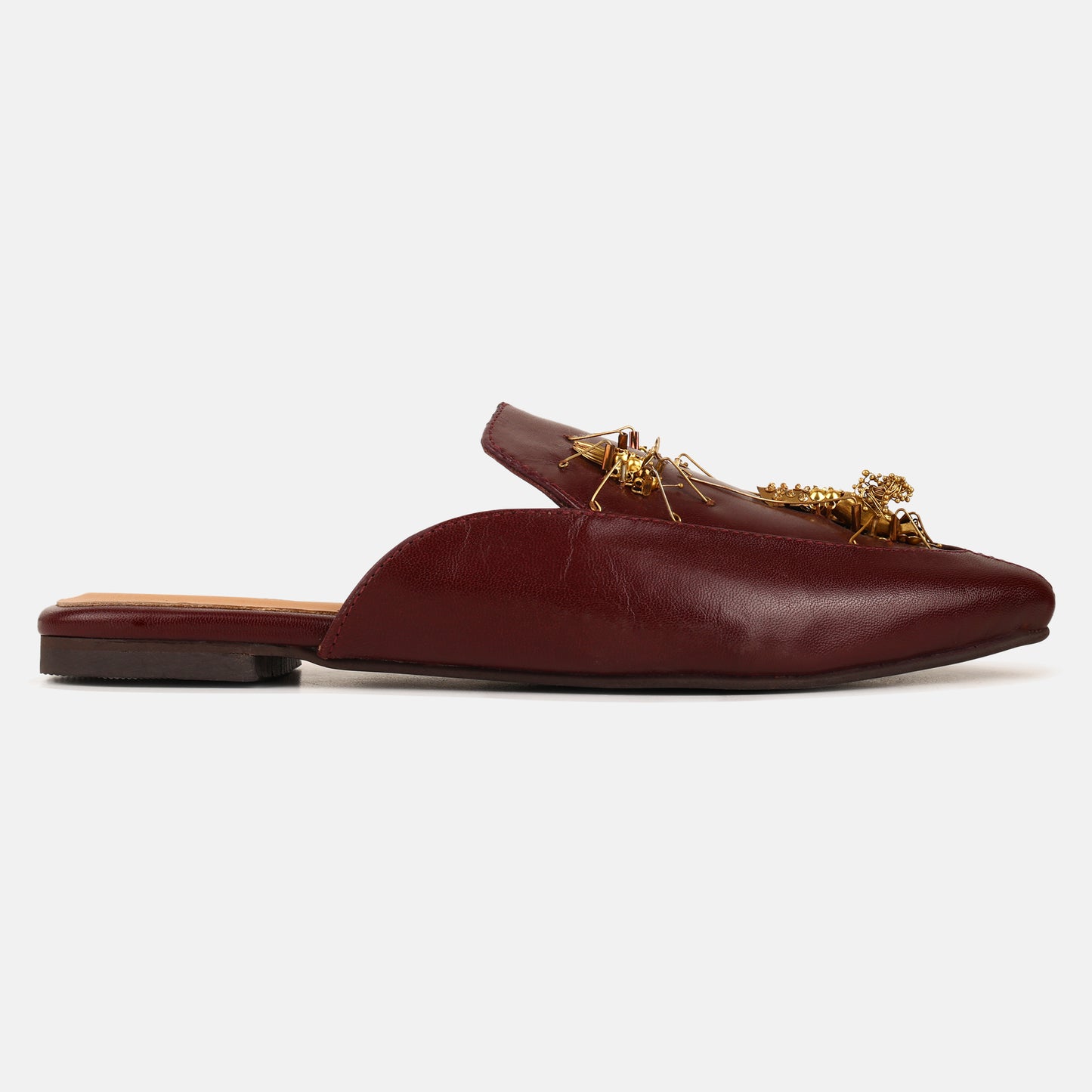 color:maroon